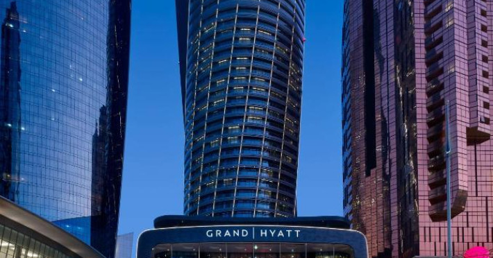 grand-hyatt-abu-dhabi-hotel-residences-emirates-pearl-24d9ce271b9ada24.jpeg