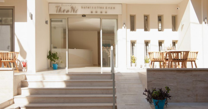 grand-theoni-hotel-suites-spa-afc005b15bc2c8f7.jpeg