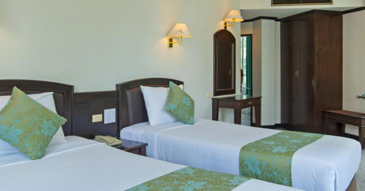 green-house-hotel-b84f8df57ebe950f.jpeg
