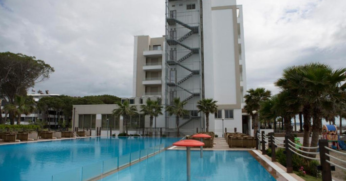 grint-hotel-4fe5b9d8bb918610.jpeg