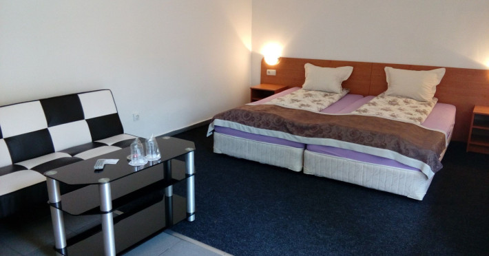 guest-house-lila-0555d8734d764383.jpeg