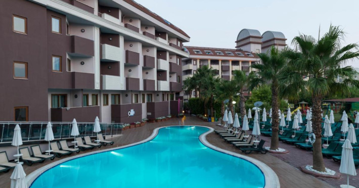 hane-family-resort-dbc1e71e000911fb.jpeg
