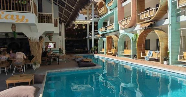 happiness-hostel-boracay-97f8b45150f630f7.jpeg