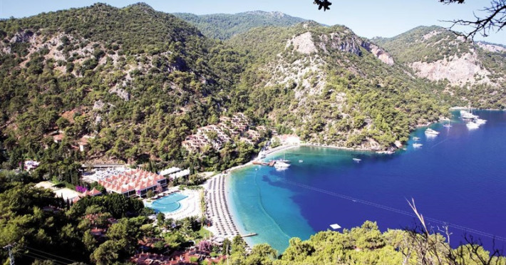 hillside-beach-club-c62902c1b9ebdf00.jpeg