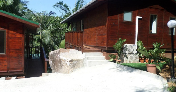 hillside-retreat-ac8c76d14c309279.jpeg