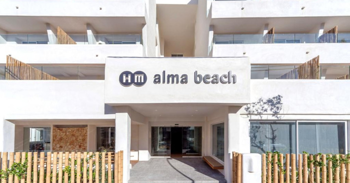 hm-alma-beach-adult-only-43243420308f87ba.jpeg