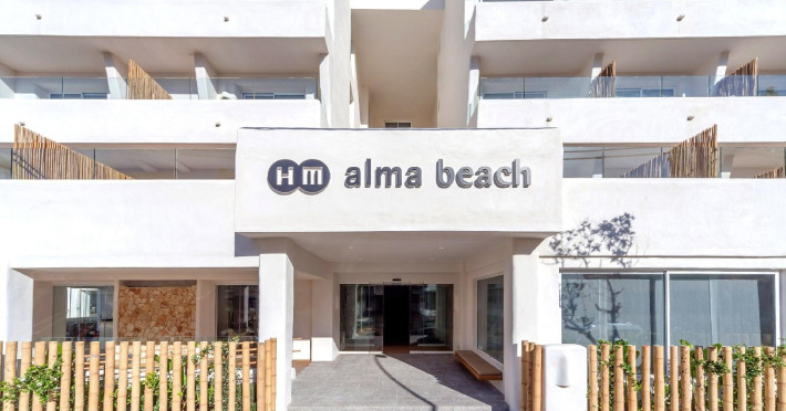 hm-alma-beach-adults-only-251ab9d936009610.jpeg