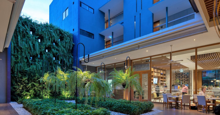 holiday-inn-express-phuket-patong-beach-central-a823152cd08eb676.jpeg