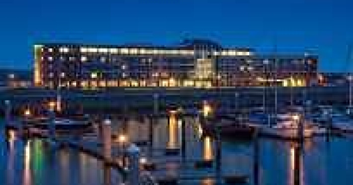 holiday-inn-ijmuiden-seaport-beach-hotel-3879b16fa034e890.jpeg