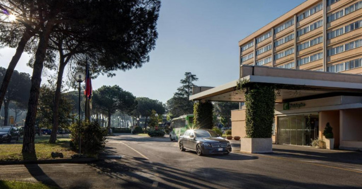 holiday-inn-rome-eur-parco-dei-medici-an-ihg-hotel-494b7aef2f3a96ef.jpeg