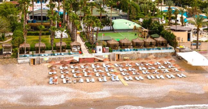 holiday-park-resort-8f7f8b6db6567cbe.jpeg