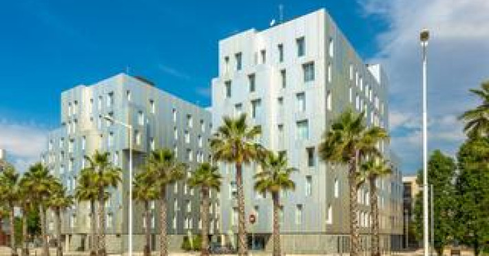 home-around-rambla-suites-pool-010e60212df458ce.jpeg