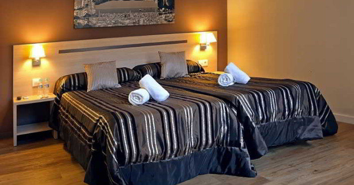 hostal-barcelona-centro-e2fab8e524be8d52.jpeg