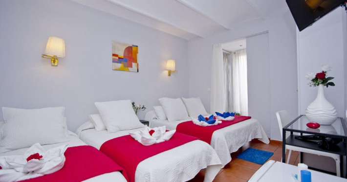 hostal-barcelona-city-rooms-f3336b8590be709c.jpeg