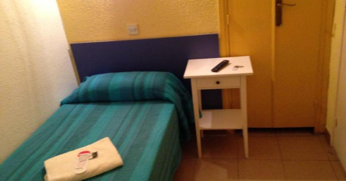 hostal-delfos-a4c4c7d9fa825b3e.jpeg