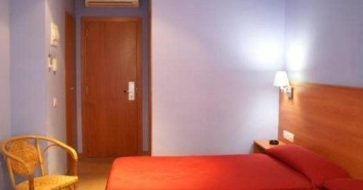 hostal-drassanes-a0c3b4e4a0d19468.jpeg