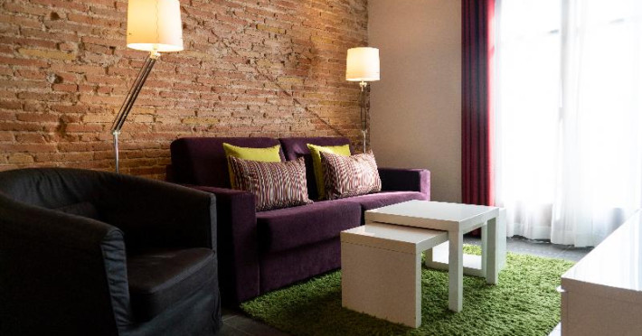 hostal-gat-raval-42dc5e75c28231b3.jpeg