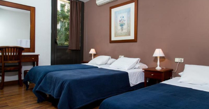 hostal-lk-en-barcelona-13af5b482926b1a9.jpeg