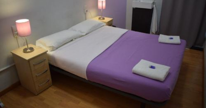 hostal-mimi-las-ramblas-903873ab543294fb.jpeg