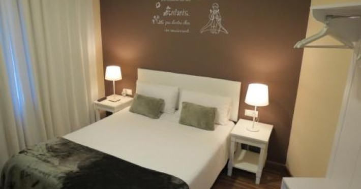 hostal-petit-princep-2c12525951d9ba4b.jpeg