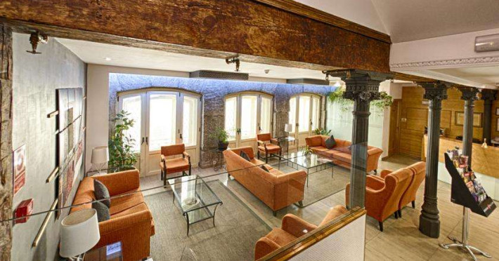 hostal-san-lorenzo-af3735d47bbefc24.jpeg