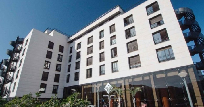 hotel-3945fb6950dc1467.jpeg