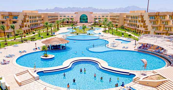 Mövenpick Waterpark Resort & Spa Soma Bay