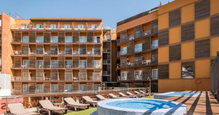 hotel-6b779a6ac9d84b61.jpeg