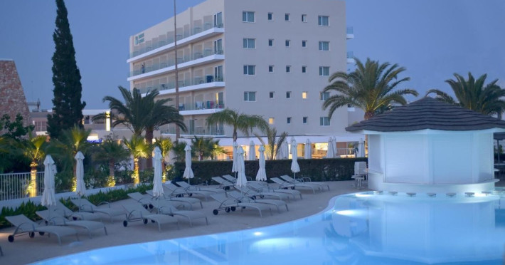 hotel-9bbf7dbe6aa629db.jpeg