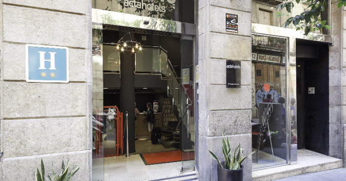 hotel-acta-bcn-40-7de926007d2552cb.jpeg