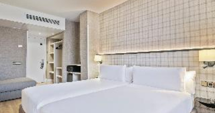 hotel-acta-city47-f9c22c1b44d37fc5.jpeg