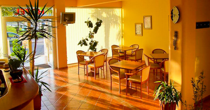 hotel-apartments-alexander_1322_paralia-katerini-hotel-apartment-alexander-lobby.jpg