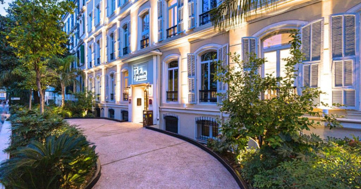 hotel-apollinaire-nice-ce8ce7d4eaa29a9a.jpeg