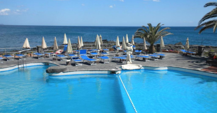 hotel-arathena-rocks-68c2609cdffb5e46.jpeg