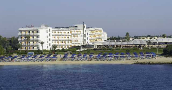 hotel-asterias-beach-b78a0fd9b7a1dcc4.jpeg