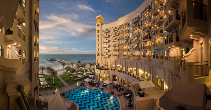 hotel-bahi-ajman-palace-f2c462ab7bb2787c.jpeg