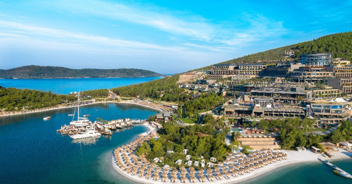 hotel-bodrum-b-swimup-pool-terrace-deluxe-family-67626a063470673e.jpeg