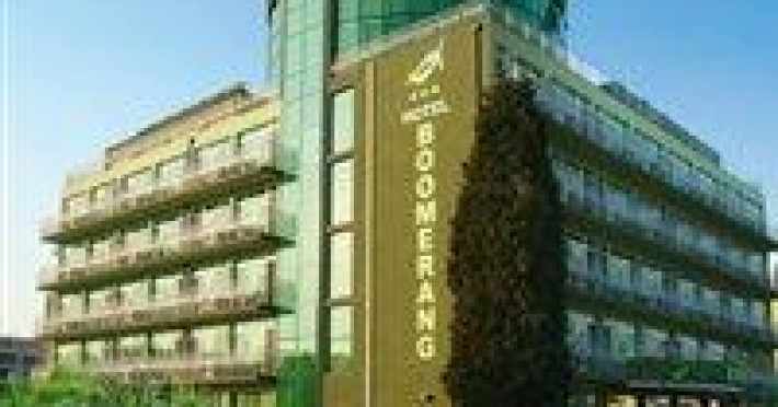 hotel-boomerang-40a43d56cad87d9b.jpeg
