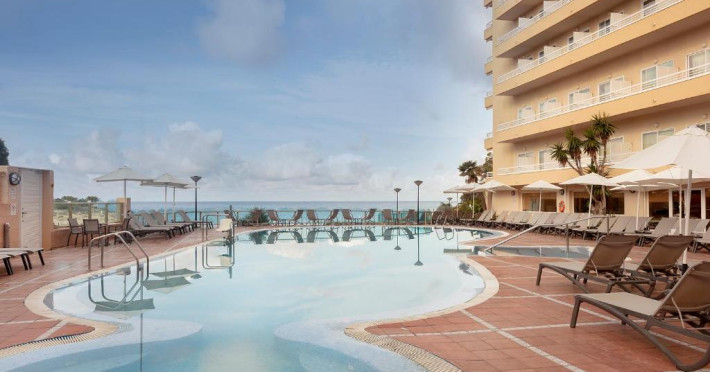 hotel-cala-font-5642d0b38d30b64f.jpeg