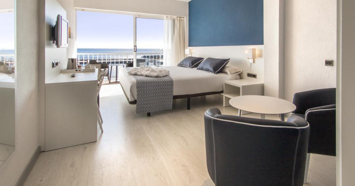Hotel Catalonia del Mar - Adults Only