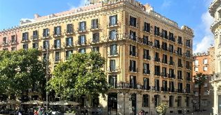 hotel-colon-barcelona-7ac0882336651abb.jpeg