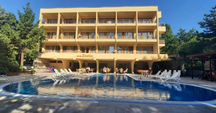 hotel-cu-piscina-301e1e8644108372.jpeg