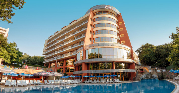 hotel-cu-piscina-64a3153bd6eb51e6.jpeg