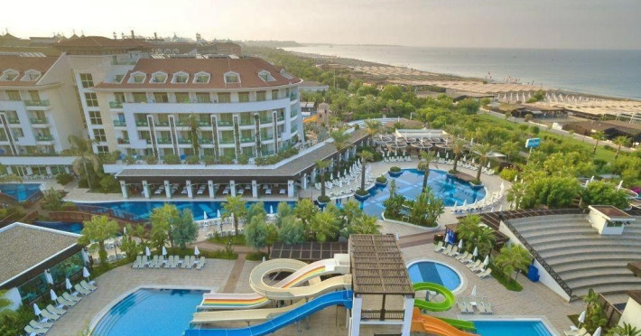 Sunis Evren Beach