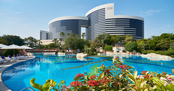 hotel-cu-piscina-ace262b8eb0e5a6f.jpeg