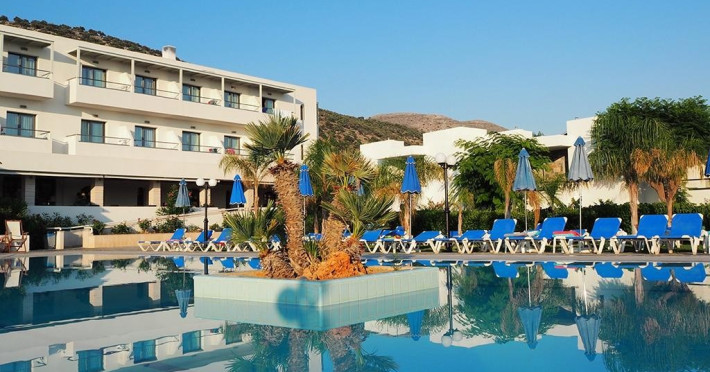hotel-cu-piscina-d6f716171c0b2b17.jpeg