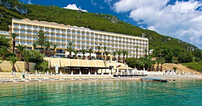 hotel-cu-plaja-af794475e183dad8.jpeg