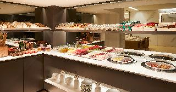 hotel-denit-barcelona-7653547575933d70.jpeg