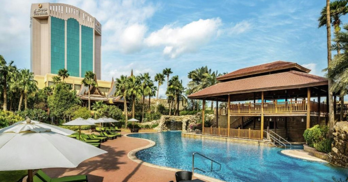 hotel-ebb76be2a9bf62b1.jpeg