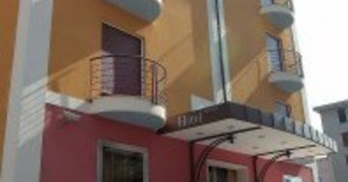 hotel-fly-6951ca859b193a43.jpeg